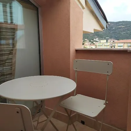 La Mansarda Della Luna Pietra Ligure