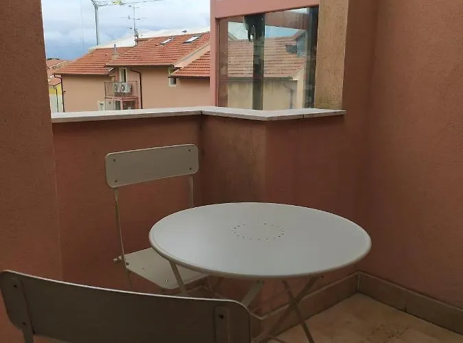 Apartamento La Mansarda Della Luna Pietra Ligure